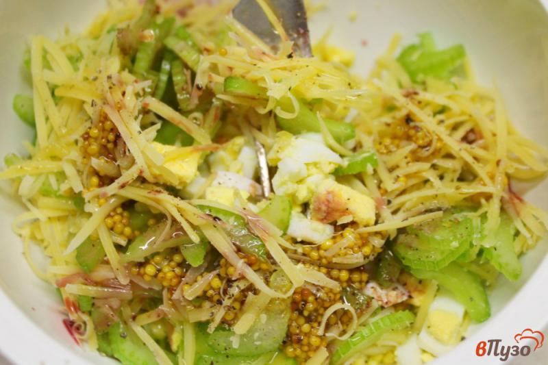 салат с сельдереем и яйцом. салат из капусты с огурцом и кукурузой. салат с сельдереем и огурцом. салат с курицей и сельдереем. салат с курицей и сельдереем.