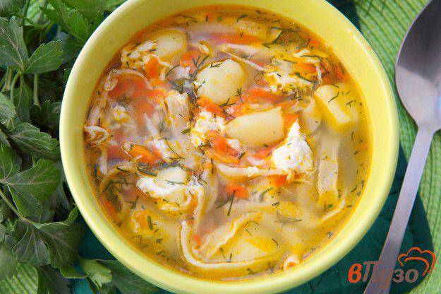 фото рецепта: Суп с лапшой и яйцом на курином бульоне