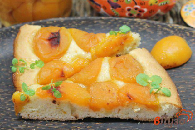 фото рецепта: Пирог со сладким абрикосом