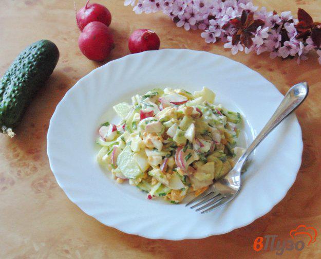 фото рецепта: Салат с редисом и огурцом