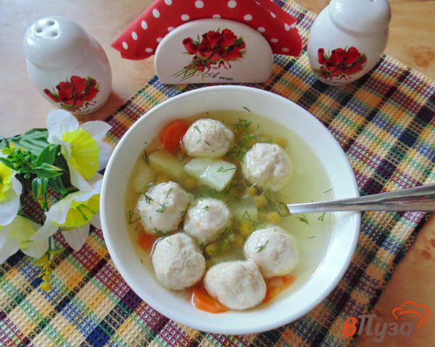 фото рецепта: Суп с фрикадельками и зеленым горошком