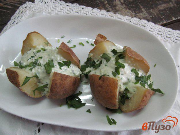 фото рецепта: Запеченный картофель под соусом тартар