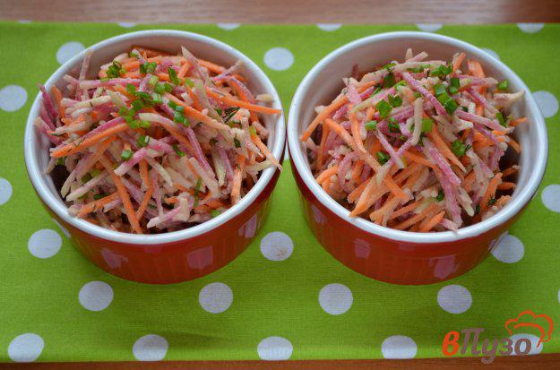 фото рецепта: Салат с зеленой редькой и морковью
