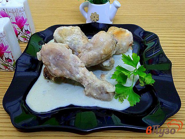 фото рецепта: Куриные голени в нежном сметанном соусе