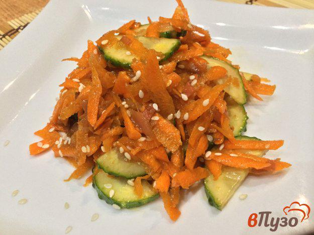 фото рецепта: Морковный салат с огурцами