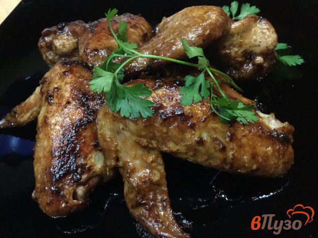фото рецепта: Куриные крылья в маринаде в мультиварке