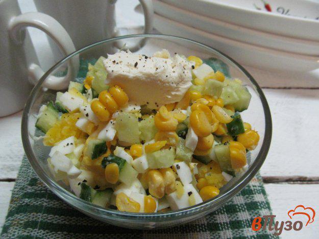 фото рецепта: Салат из кукурузы с огурцом