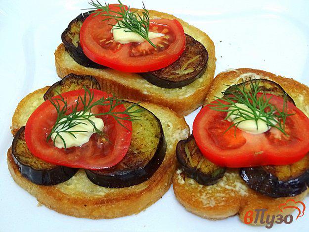 фото рецепта: Бутерброды с баклажанами и помидорами