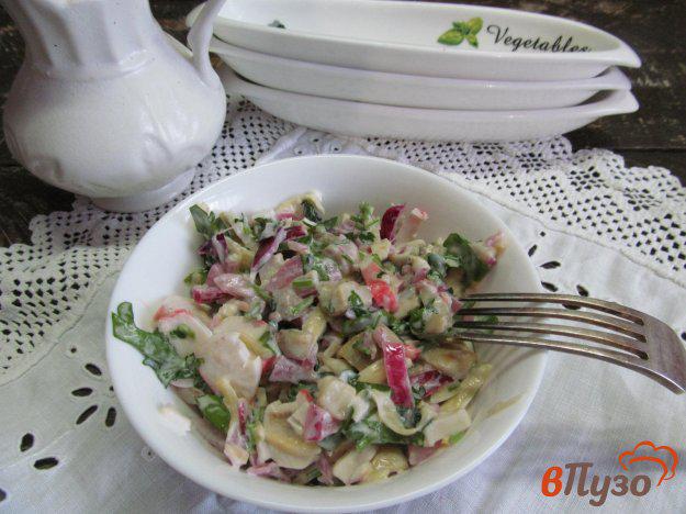 фото рецепта: Салат из крабовых палочек с грибами и сыром