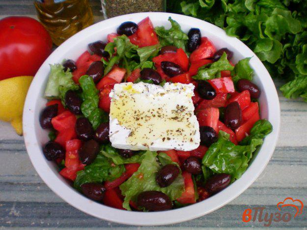 фото рецепта: Салат с оливками и фетой по гречески