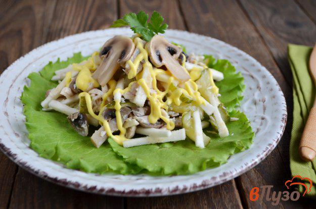фото рецепта: Салат куриный с сельдереем  и грибами