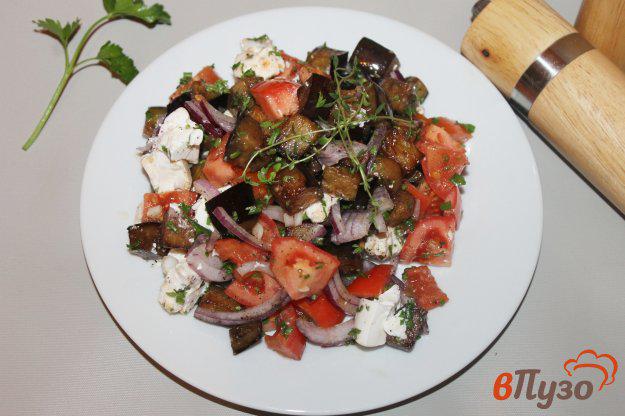 фото рецепта: Салат из баклажан с фетой и помидорами