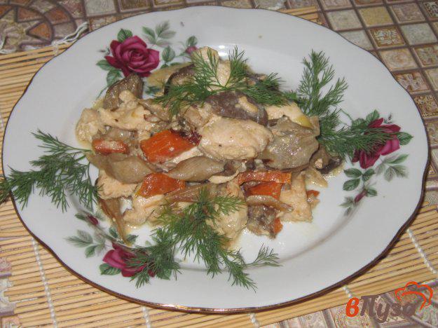 фото рецепта: Куриная грудка с вешенками в сливочном соусе