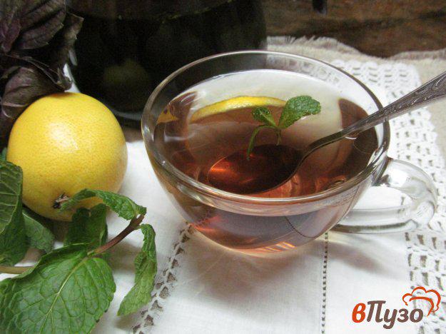 фото рецепта: Горячительный напиток с мятой и базиликом