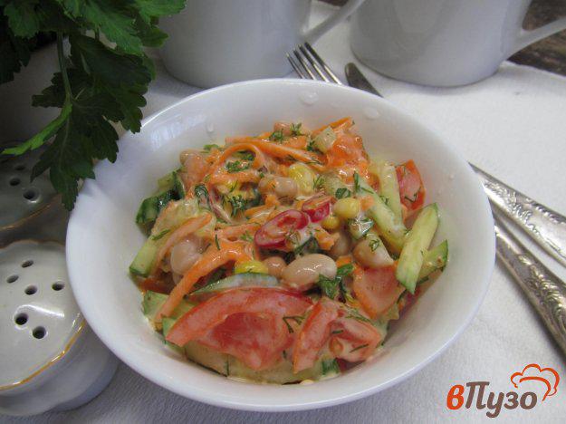 фото рецепта: Овощной салат с бобовыми