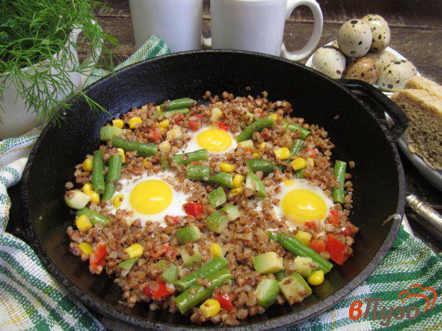 фото рецепта: Гречка с овощами и яйцами