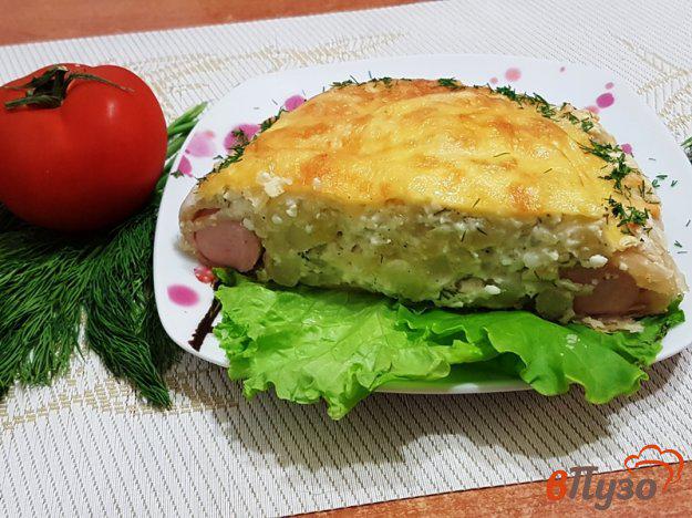 фото рецепта: Пирог с сосисками и сыром