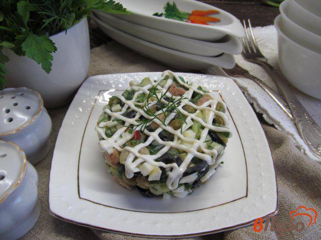 фото рецепта: Салат с печенью трески