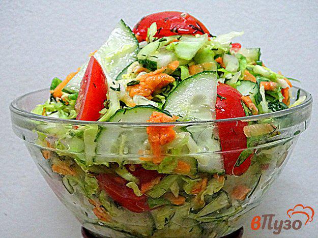 фото рецепта: Салат из капусты, огурца и помидоров