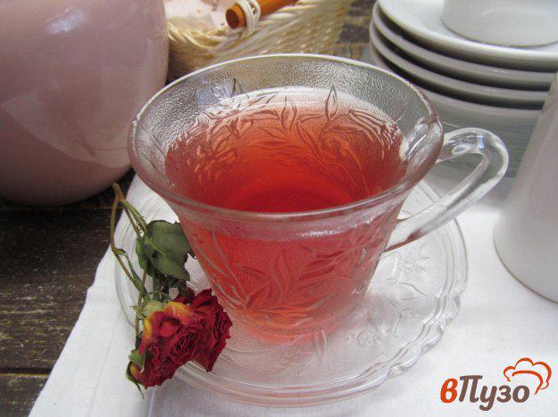 фото рецепта: Освежающий напиток из базилика с ягодами годжи