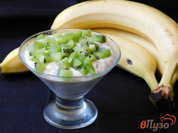 фото рецепта: Банановый десерт с киви