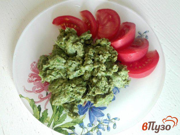 фото рецепта: Зеленый омлет со свежими помидорами