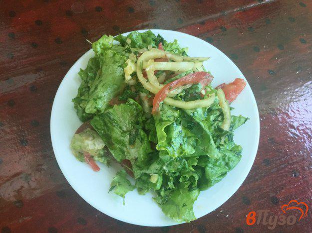 фото рецепта: Салат из белого перца с помидором и зеленым луком