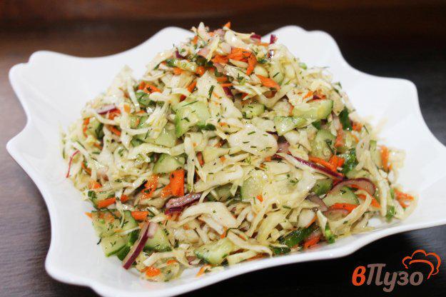фото рецепта: Салат из капусты, моркови и огурца