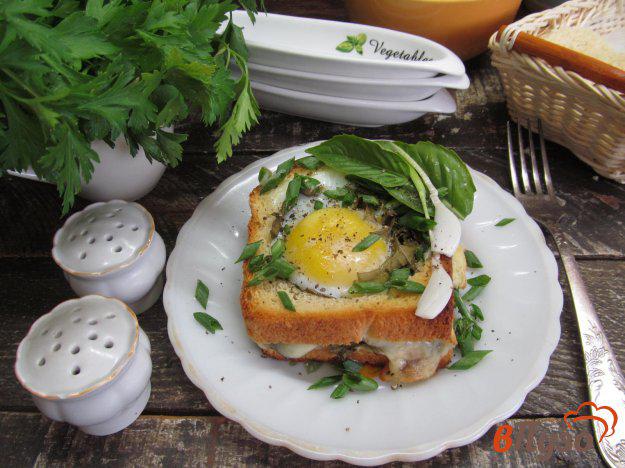 фото рецепта: Сэндвич с яйцом сыром и щавелем