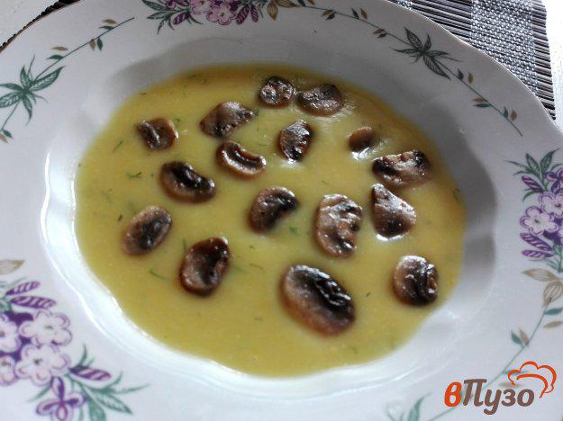 фото рецепта: Гороховый крем-суп с шампиньонами