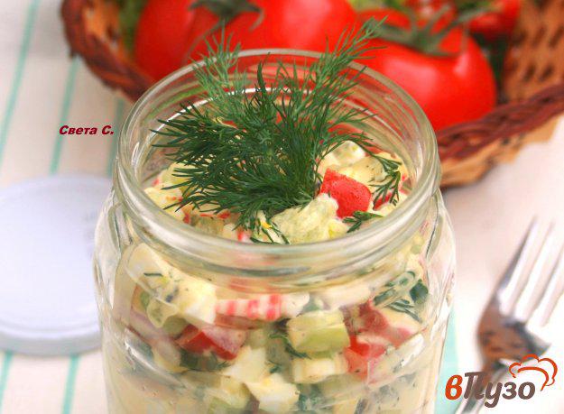 фото рецепта: Фруктово-овощной салат с крабовыми палочками в банке