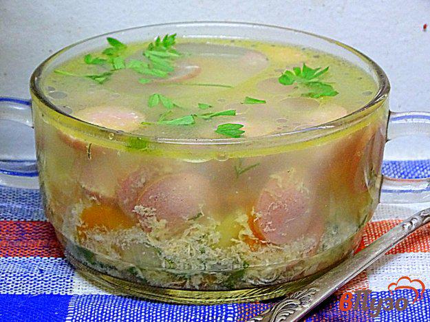 фото рецепта: Суп с яйцом и сосиской в микроволновке
