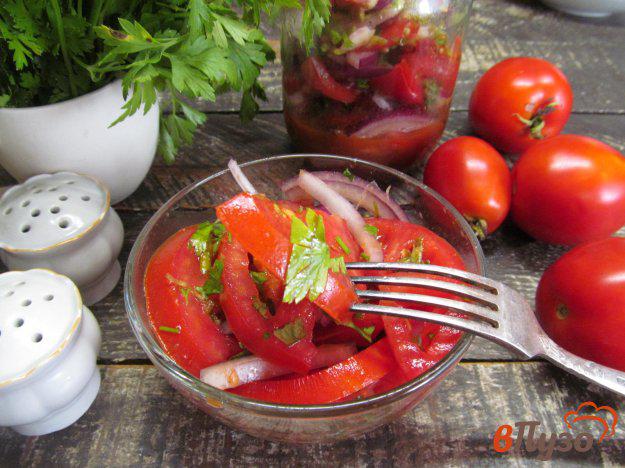 фото рецепта: Маринованные помидоры с луком