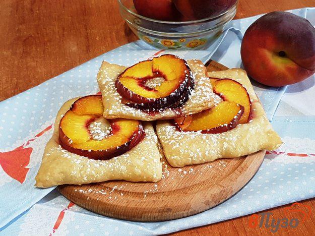 фото рецепта: Пирожки с персиками по-восточному