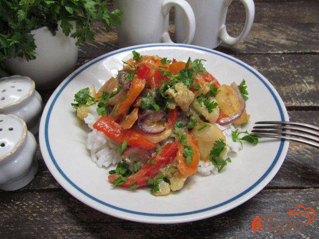 фото рецепта: Овощи под молочным соусом с рисом
