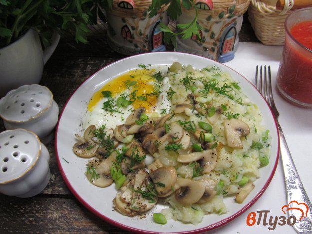 фото рецепта: Пюре из пастернака с яйцом и грибами