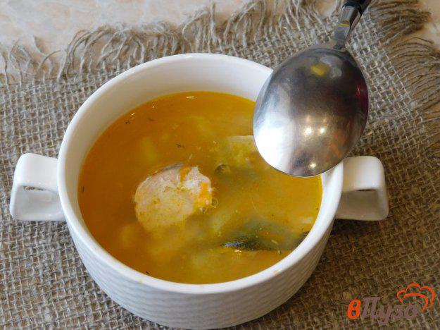 фото рецепта: Суп с консервированной горбушей
