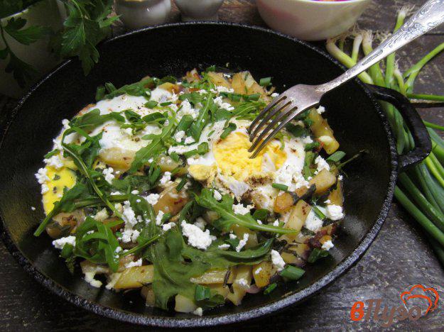 фото рецепта: Жареный картофель с пастернаком и яйцом