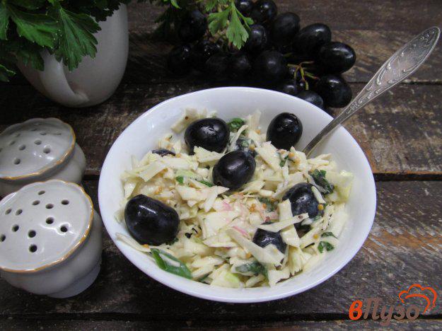 фото рецепта: Капустный салат с виноградом