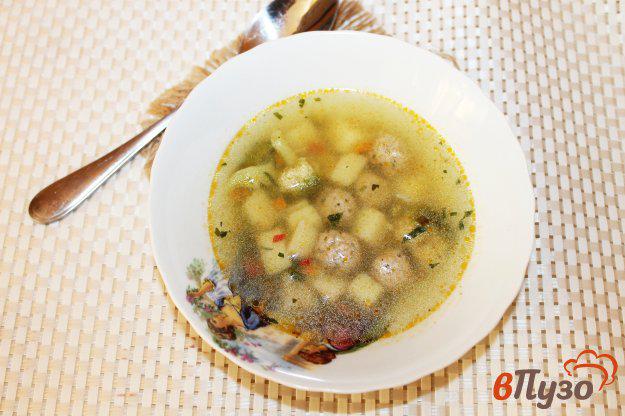 фото рецепта: Суп с мясными шариками и брокколи