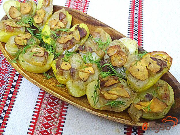 фото рецепта: Картофель с салом и чесноком