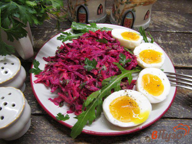 фото рецепта: Свекольный салат с яйцом на ужин
