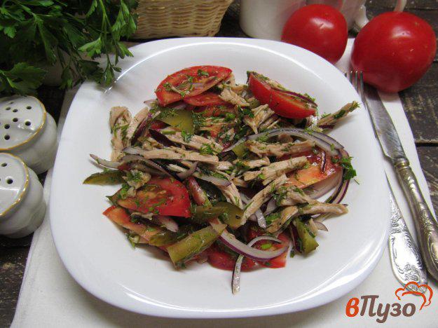 фото рецепта: Салат с соленым огурцом и мясом свинины