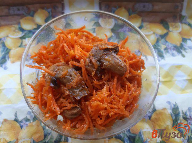 фото рецепта: Морковь по-корейски с грибами