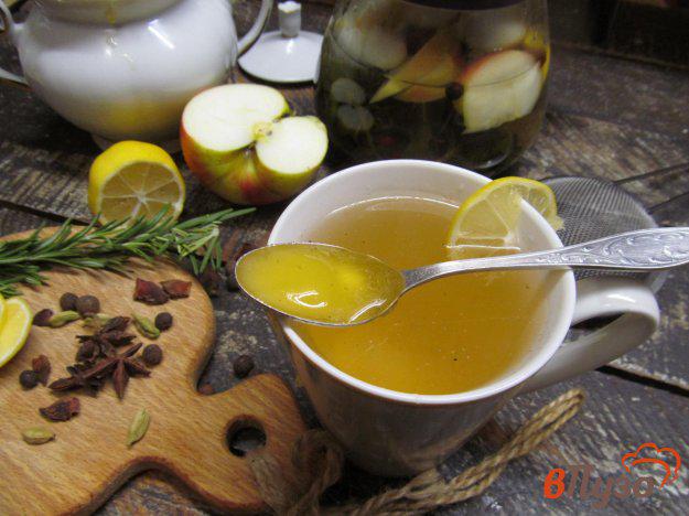 фото рецепта: Полезный чай из облепихи с розмарином и калиной