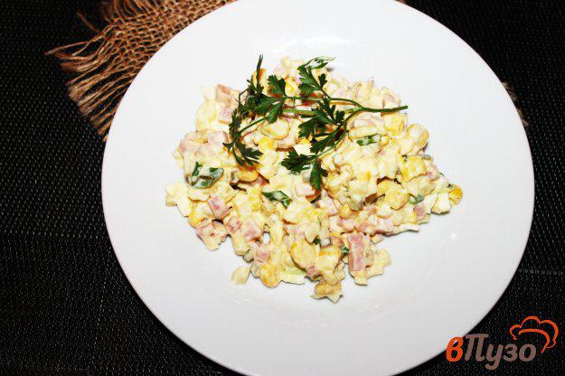 фото рецепта: Салат из кукурузы, колбасы и яиц