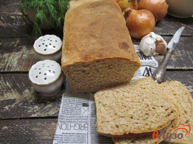 фото рецепта: Пшеничный хлеб с медом и овсяными хлопьями