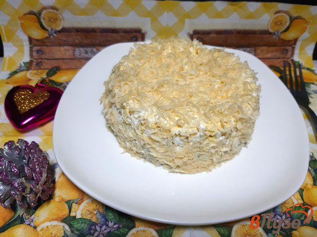 фото рецепта: Салат слоеный с мидиями, рисом и нори