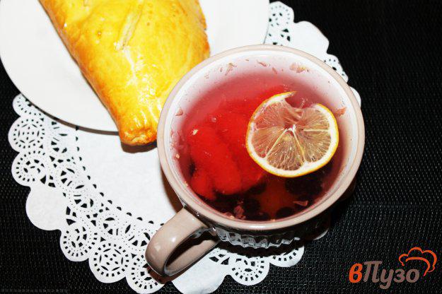 фото рецепта: Чай цитрусовый со смородиной и медом