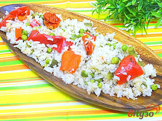 фото рецепта: Рис с перцем, горошком и помидорами